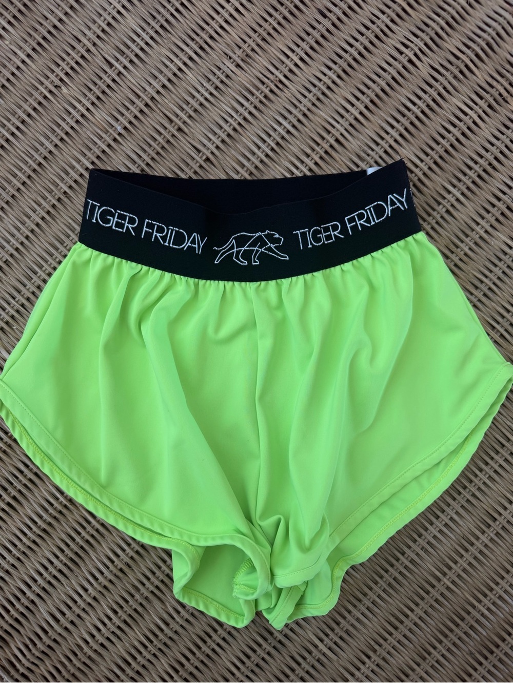 TIGER FRIDAY Green Logo Band Shorts Size Child Large